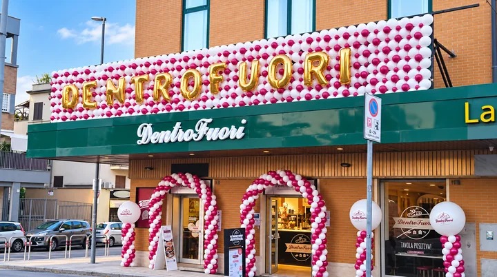 Decorazione esterna DentroFuori